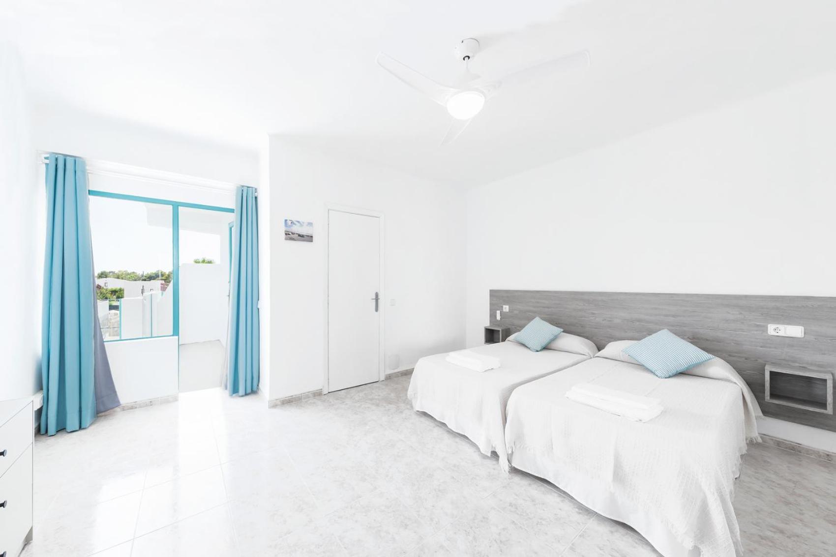 Hostal Cala Llombards Extérieur photo